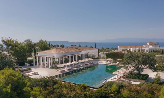 Προσωρινή παύση λειτουργίας του Amanzoe λόγω της φωτιάς στην Αργολίδα
