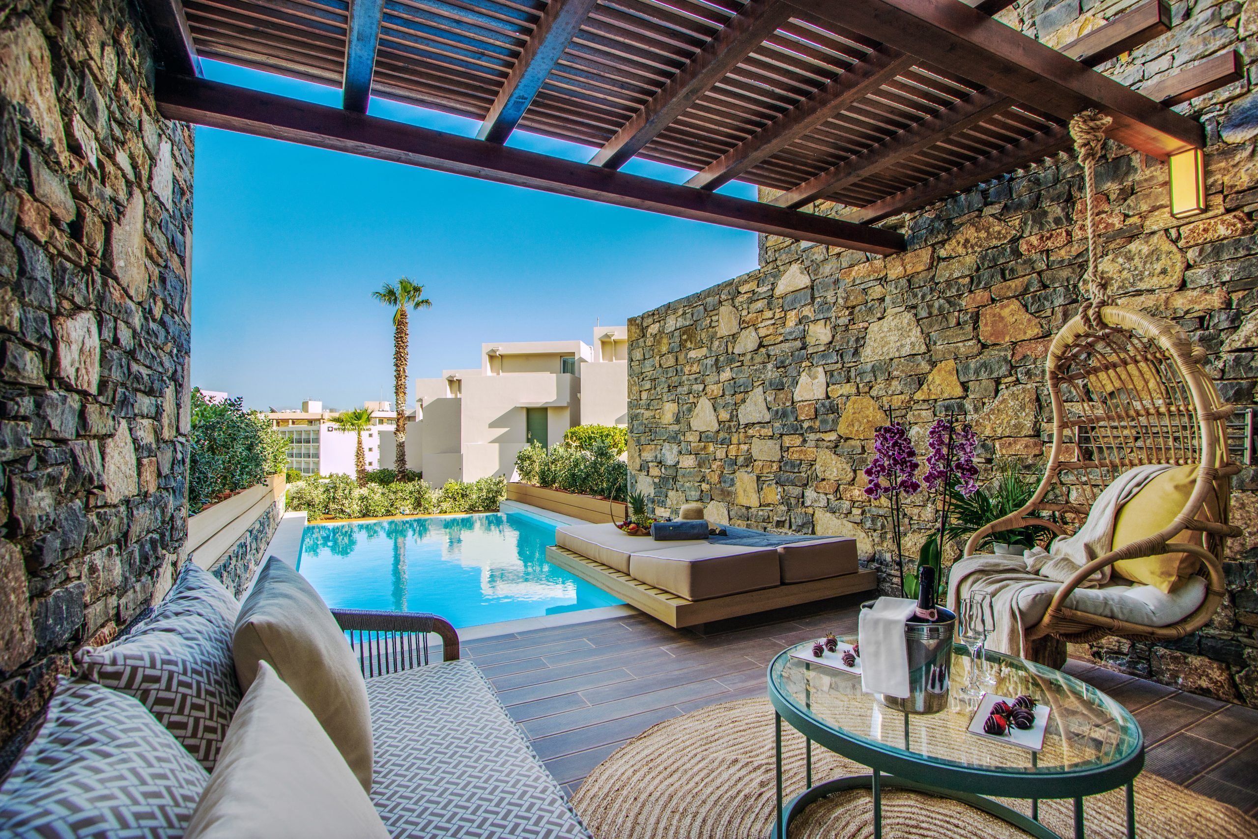 Wyndham Grand Crete Mirabello Bay: Πολυτελείς διακοπές με θέα το ευφορικό Κρητικό Πέλαγος