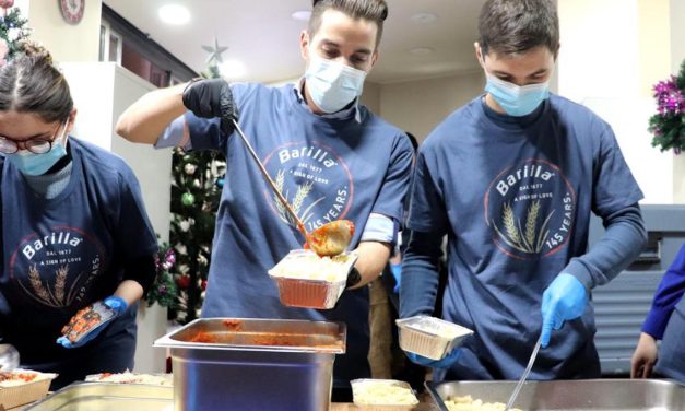 <strong>ήμος Αθηναίων: 2.400 «γεύματα αγάπης» για άστεγους και φιλοξενούμενους σε δομές την Παραμονή και την Ημέρα των Χριστουγέννων</strong>