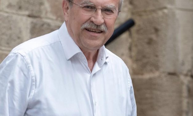 Ρόδος: Στην Εισαγγελία Πρωτοδικών ο Δημήτρης Γάκης για τις παράνομες καταλήψεις παραλιών και την τρομοκρατία από “μπράβους”