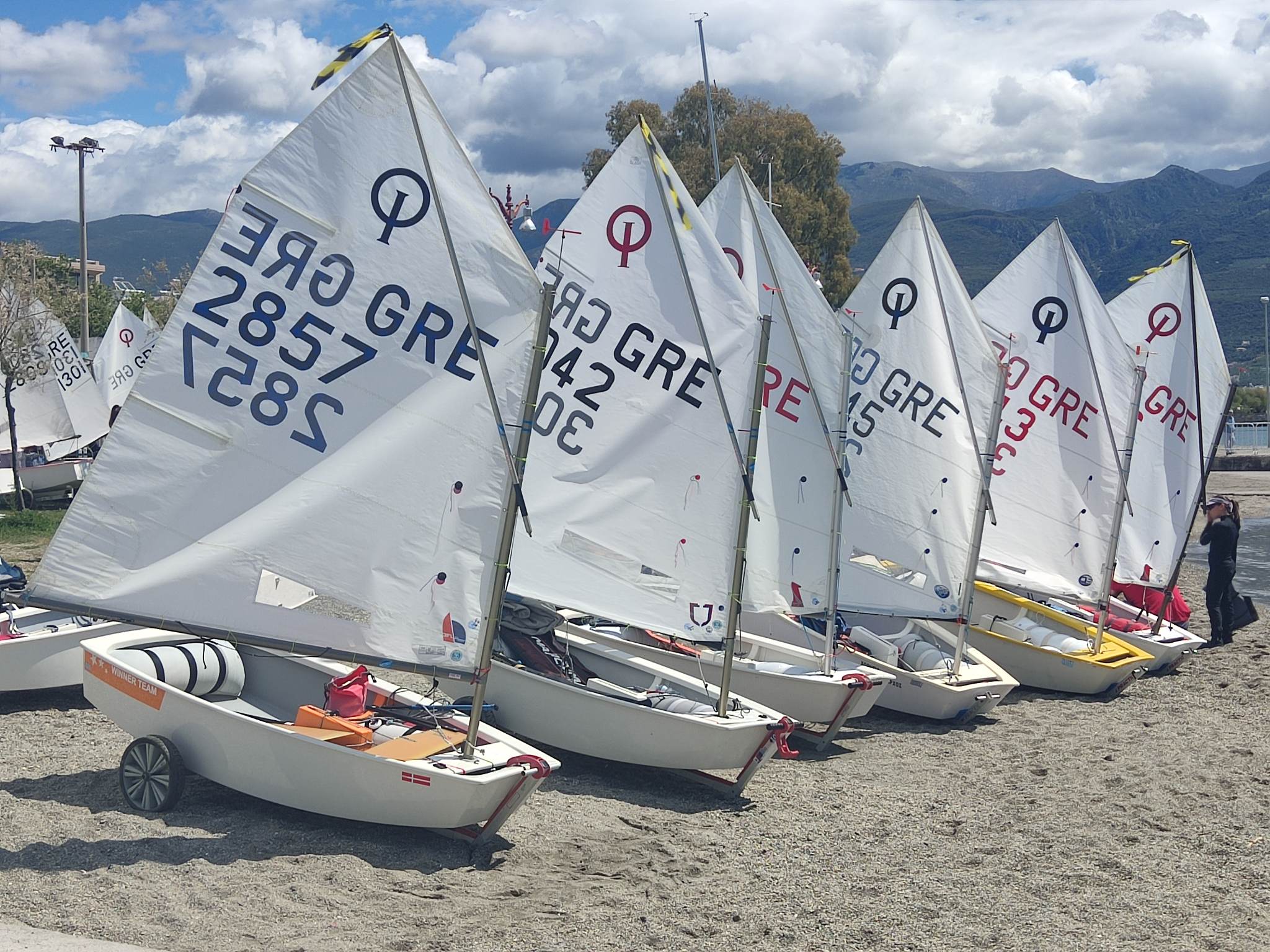 Στην Καλαμάτα το Πανελλήνιο Πρωτάθλημα Optimist U13 με ρεκόρ συμμετοχών