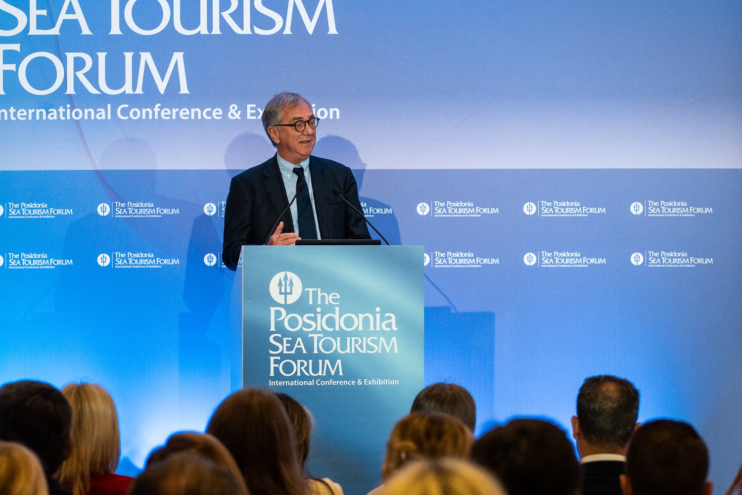 κ. Vago Είμαι ενθουσιασμένος που βρίσκομαι σήμερα μαζί σας εδώ στη Θεσσαλονίκη, για το πρώτο «δια ζώσης» Posidonia Sea Tourism Forum από το 2019.κ. Vago
