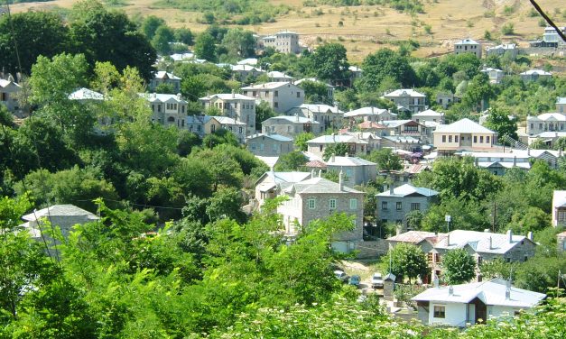 ΝΥΜΦΑΙΟ ΠΑΡΑΔΟΣΙΑΚΟΣ ΟΙΚΙΣΜΟΣ