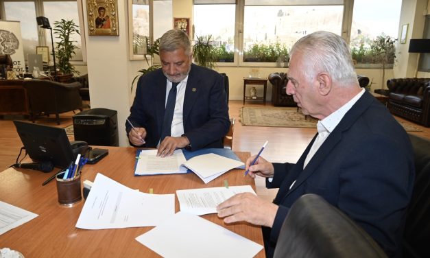 <strong>Αναβαθμίζονται 6 κοινόχρηστοι χώροι συμπεριλαμβανομένων και Παιδικών Χαρών στο Περιστέρι με χρηματοδότηση της Περιφέρειας Αττικής, 1.5 εκ. ευρώ</strong>