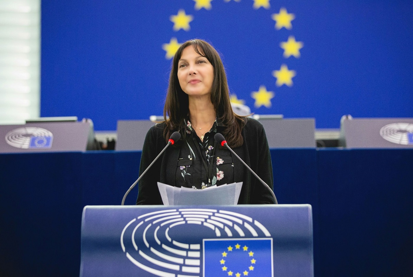 Υπερψηφίστηκε στην Ολομέλεια του ΕΚ ο νέος κανονισμός υποδομών εναλλακτικών καυσίμων του Fit for 55 που συνδιαμόρφωσε η Έλενα Κουντουρά – Φιλόδοξοι στόχοι για υποδομές ηλεκτροκίνησης και ισχυρή προστασία των δικαιωμάτων καταναλωτών