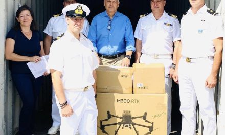 <strong>Δυτική Ελλάδα: Παραδόθηκαν τα τρία drones από τον Φωκίωνα Ζαΐμη στα στελέχη του Λιμενικού</strong>