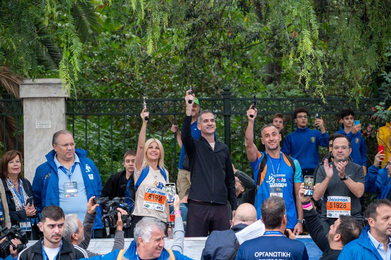 ΕΛΕΝΑ ΡΑΠΤΗ ΕΝΑΡΞΗ 40ου ΜΑΡΑΘΩΝΙΟΥ ΤΩΝ 5 ΧΛΜ ΜΕ ΤΟ ΔΗΜΑΡΧΟ ΑΘΗΝΑΙΩΝ Κ ΜΠΑΚΟΓΙΑΝΝΗ