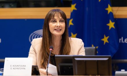 <strong>Έλενα Κουντουρά στην Ολομέλεια: Άμεση ανάγκη ευρωπαϊκής οδηγίας για το δικαίωμα αποσύνδεσης και  την τηλεργασία – 3 χρόνια αδικαιολόγητη καθυστέρηση της Κομισιόν σε βάρος των εργαζομένων</strong>