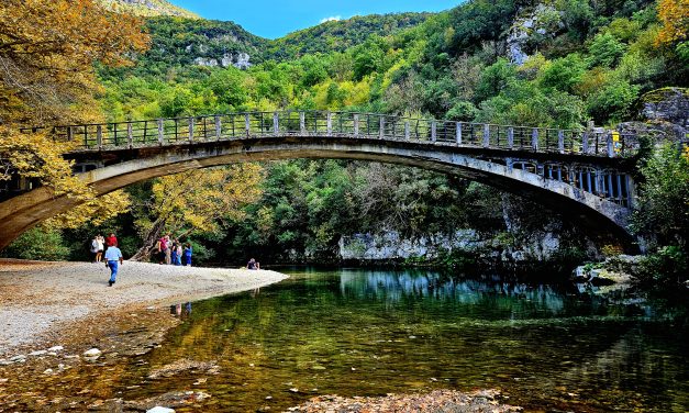 Ο δημοφιλής ταξιδιωτικός οδηγός Routard σε Ήπειρο και Θεσσαλία