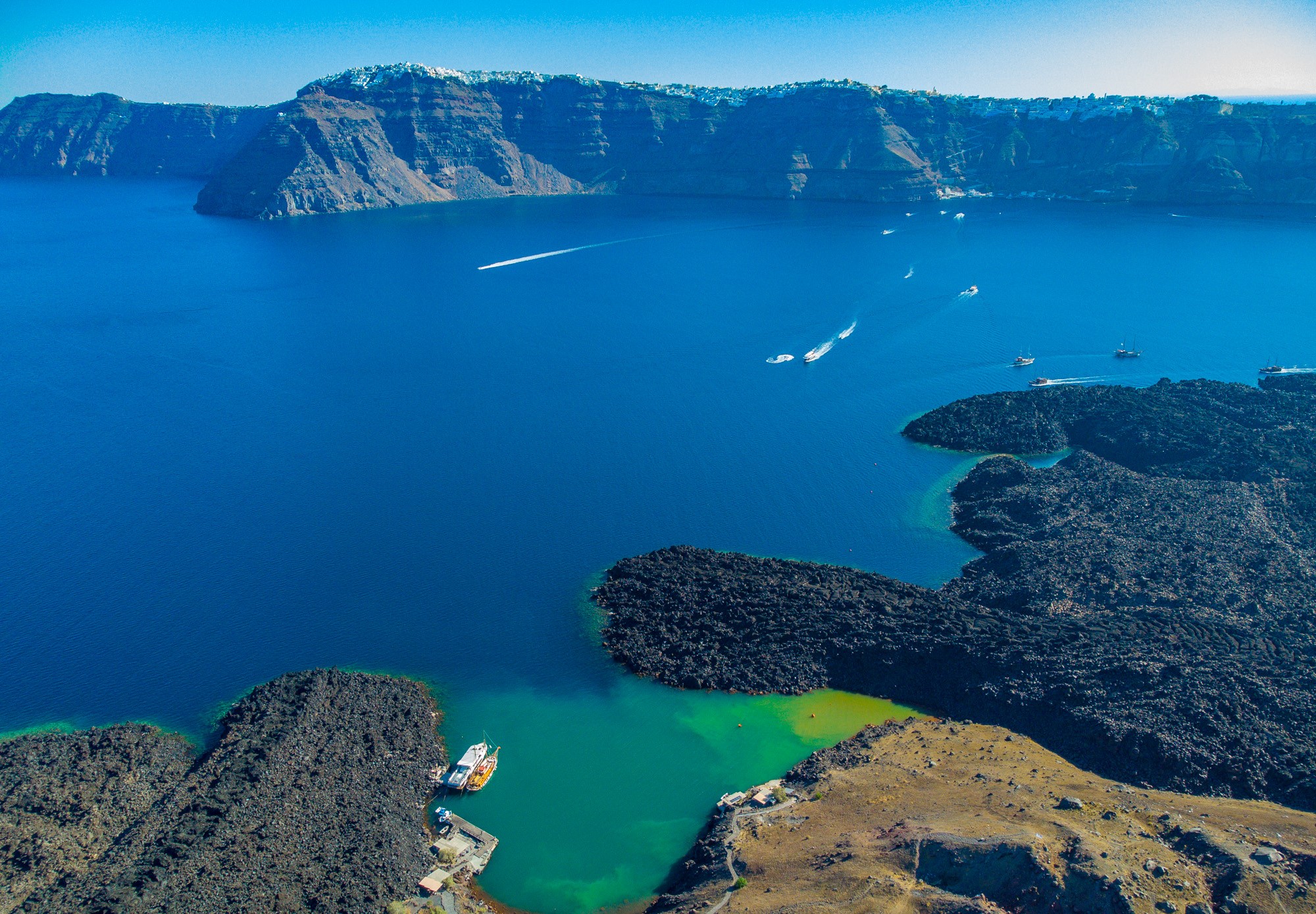 Σαντορίνη 2025 : Έτος Ανάδειξης και Υποστήριξης της Αυθεντικότητας