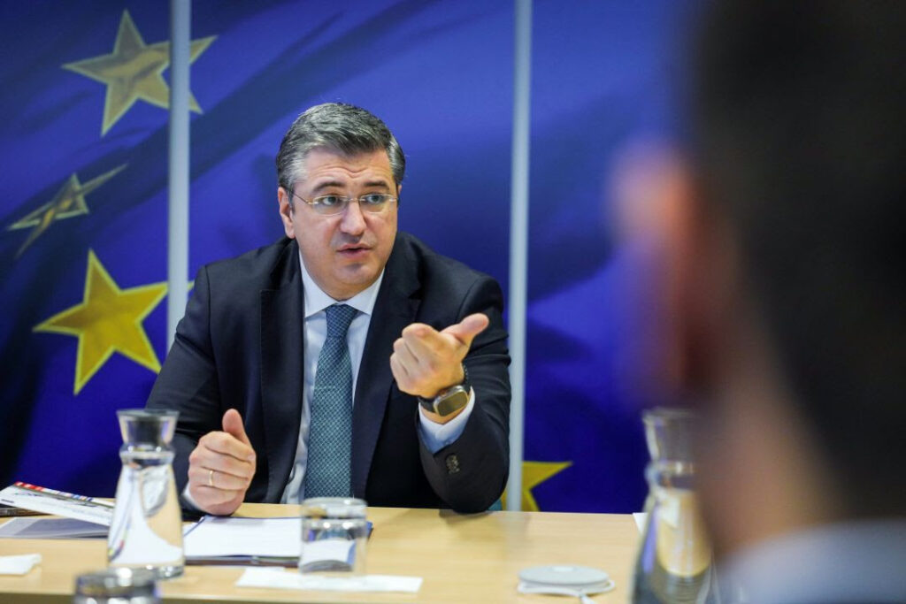 Ομιλία του Ευρωπαίου Επιτρόπου Βιώσιμων Μεταφορών και Τουρισμού Απόστολου Τζιτζικώστα στο Κοινοβούλιο της Πορτογαλίας, συναντήσεις με Υπουργούς της Κυβέρνησης και τον Δήμαρχο Λισαβόνας