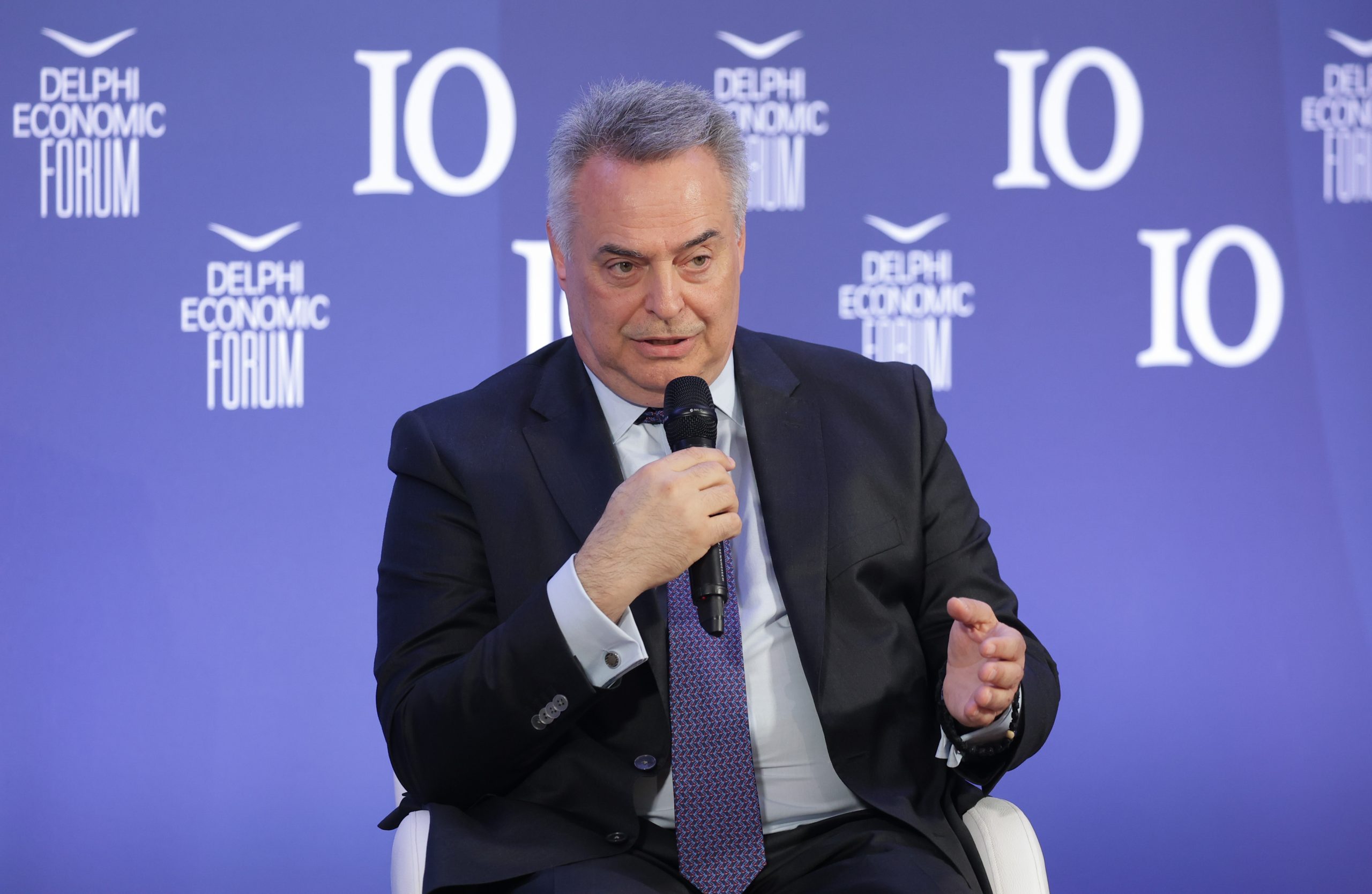 ΟΛΠ Α.Ε.: Ο Αναπληρωτής Διευθύνων Σύμβουλος κ. Καρακώστας στο βήμα του Οικονομικού Φόρουμ των Δελφών