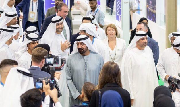 Ο Ahmed bin Saeed εγκαινιάζει την Arabian Travel Market 2025