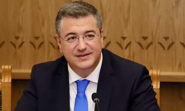 <strong>Επίσκεψη του Επιτρόπου Βιώσιμων Μεταφορών και Τουρισμού Απόστολου Τζιτζικώστα στη Ρόδο και το Καστελλόριζο για την Ημέρα της Ευρώπης</strong>