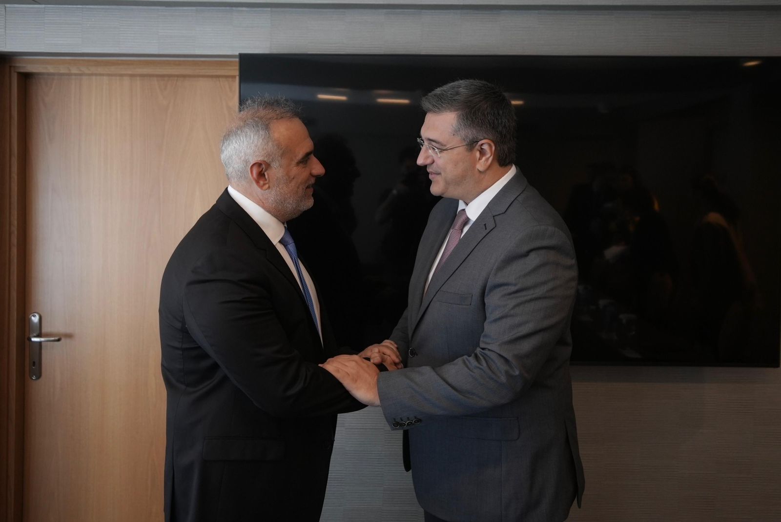 ΟΛΠ Α.Ε.: Συνάντηση του Αναπληρωτή Διευθύνοντος Συμβούλου κ. Παναγιώτη Τσώνη με τον Επίτροπο Βιώσιμων Μεταφορών και Τουρισμού της Ευρωπαϊκής Ένωσης κ. Απόστολο Τζιτζικώστα