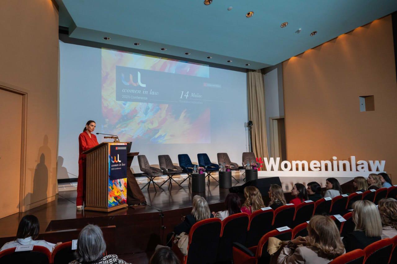 ΧΑΙΡΕΤΙΣΜΟΣ ΣΤΟ 3o Women in Law Όλγα Κεφαλογιάννη