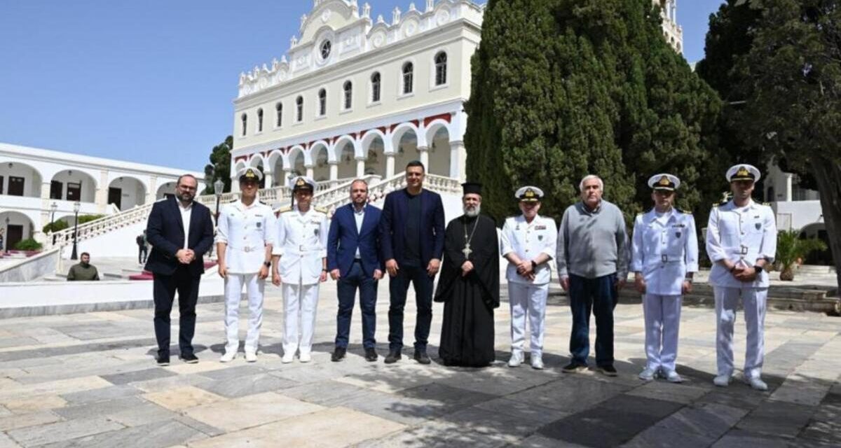 <strong>Βασίλης Κικίλιας από Τήνο: «Δημοπρατείται έργο (master plan) 2,5 εκατομμυρίων ευρώ για την αναβάθμιση του κεντρικού λιμένα της Τήνου»</strong>