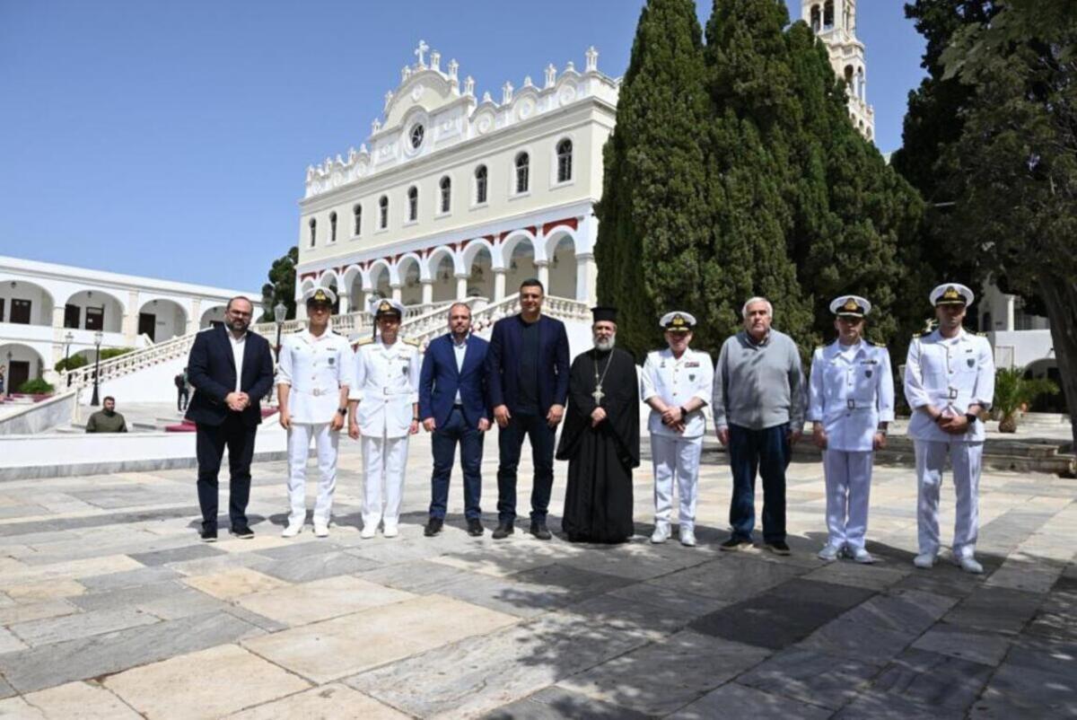 Βασίλης Κικίλιας από Τήνο: «Δημοπρατείται έργο (master plan) 2,5 εκατομμυρίων ευρώ για την αναβάθμιση του κεντρικού λιμένα της Τήνου»
