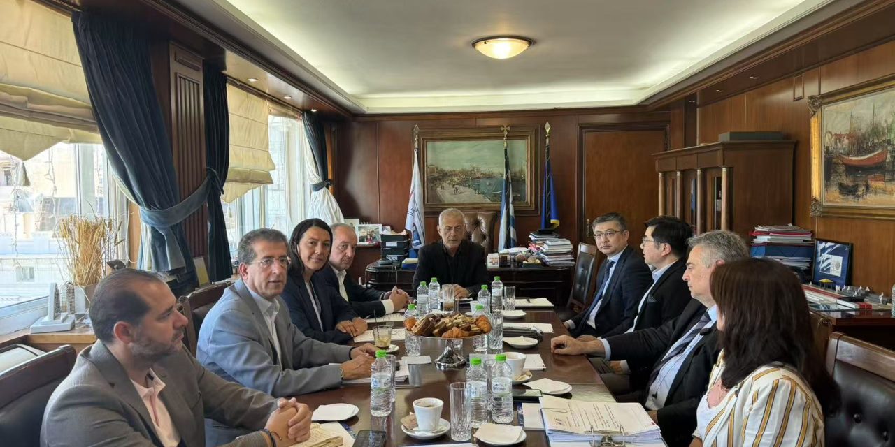 <strong>ΟΛΠ Α.Ε.: Συνάντηση του Διευθύνοντος Συμβούλου κ. Su Xudong με το Δήμαρχο Πειραιά κ. Γιάννη Μώραλη</strong>