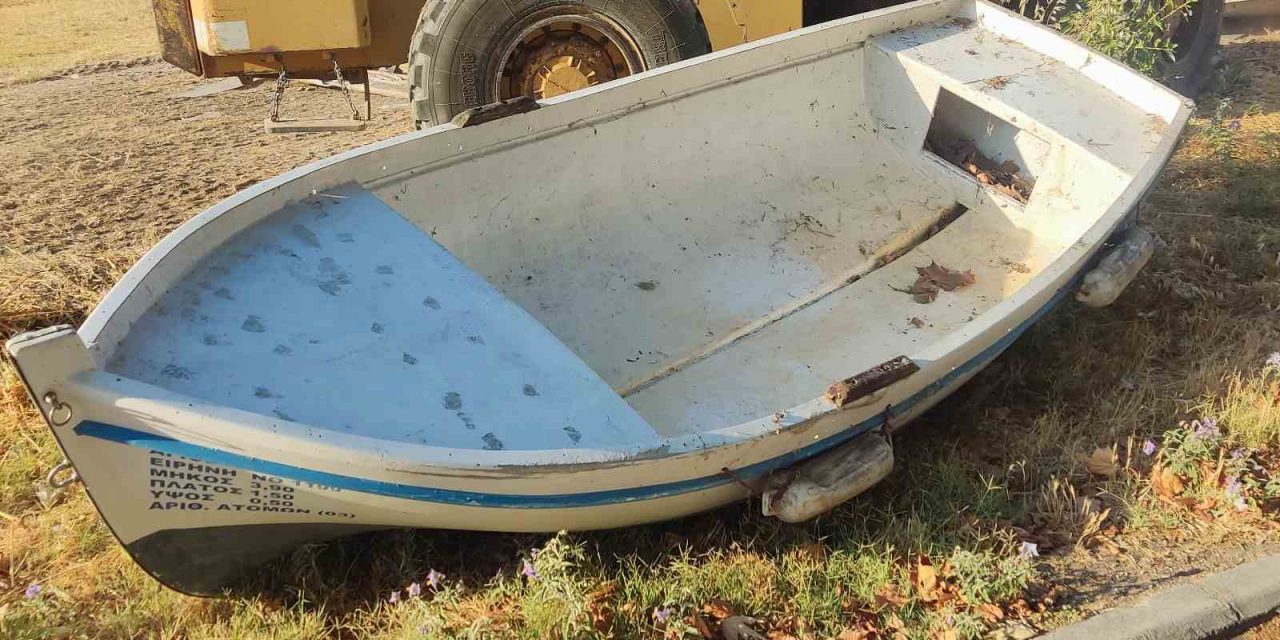 Επιχείρηση καθαρισμού και απομάκρυνσης εγκαταλελειμμένων σκαφών  από τον Δήμο Καλαμαριάς