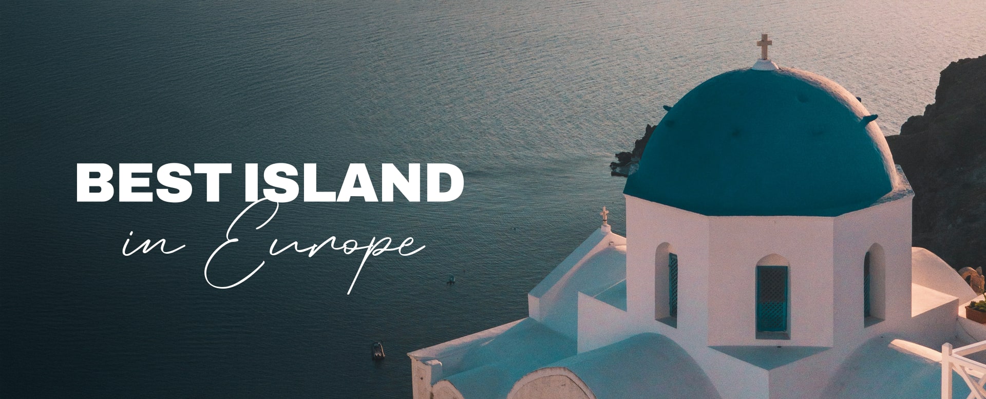 Η Σαντορίνη ανακηρύχθηκε το καλύτερο νησί της Ευρώπης για 12η χρονιά — Καθώς το 2025 γίνεται η χρονιά της αυθεντικότητας
