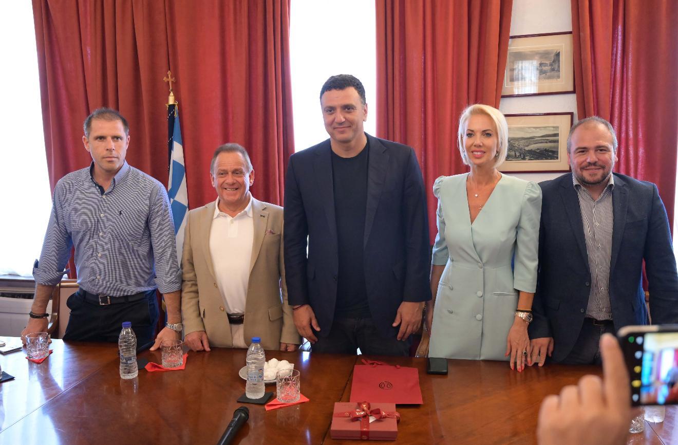 Β. Κικίλιας από Μύκονο: «Ολοκληρωμένο master plan για το λιμάνι της Μυκόνου – Σε 15 ημέρες ολοκληρώνεται η εργολαβία στο παλιό λιμάνι»
