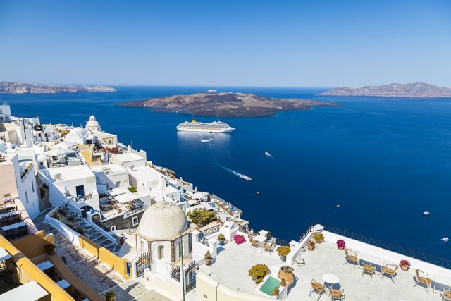 Τουρισμός: Άδεια δωμάτια σε Μύκονο και Σαντορίνη μέσα στον Αύγουστο
