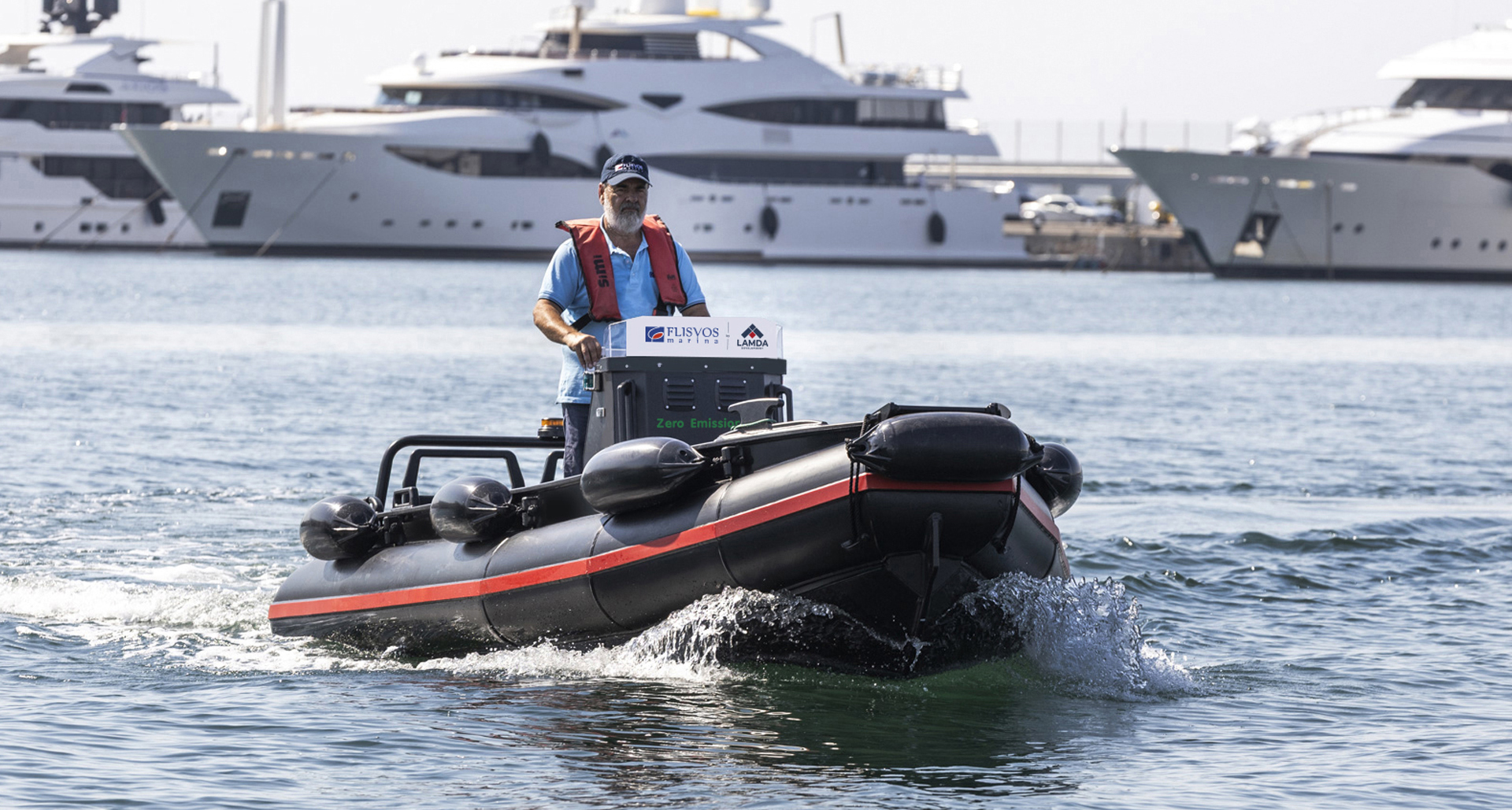 Μαρίνα Φλοίσβου _Το πρώτο ηλεκτροκίνητο σκάφος υπηρεσίας σε ελληνική μαρίνα