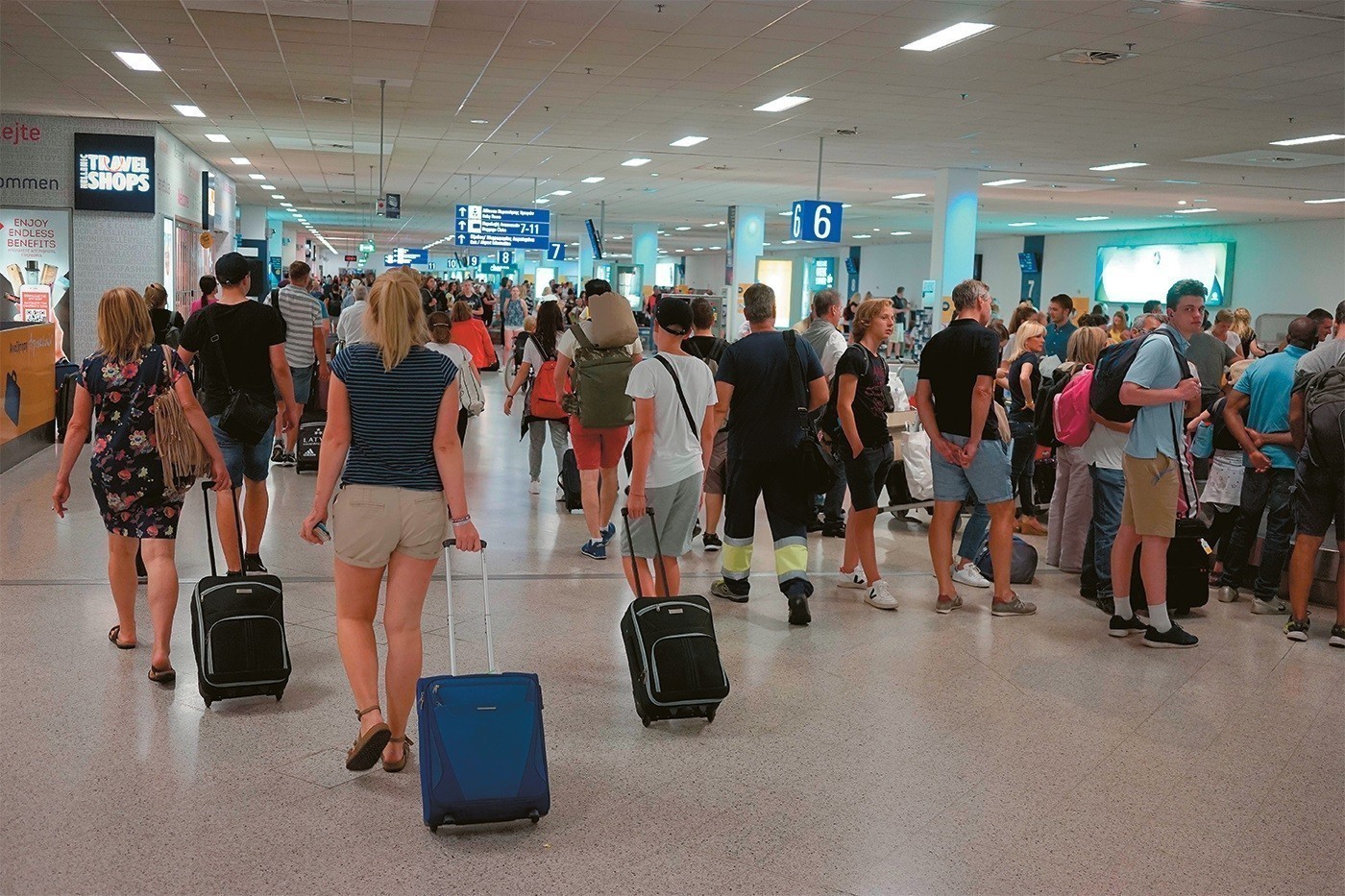 Αύξηση 5% στον διεθνή τουρισμό το πρώτο εξάμηνο του 2025 παρά τις παγκόσμιες προκλήσεις