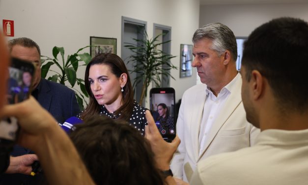 Κυβερνητικό κλιμάκιο στην Κομοτηνή-Σύσκεψη του Περιφερειάρχη ΑΜΘ με την Υπουργό Τουρισμού για τις προοπτικές τουριστικής ανάπτυξης της Π.Ε. Ροδόπης