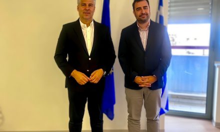 Η ανάπτυξη μικρών, ορεινών, νησιωτικών Δήμων της Ανατολικής Μακεδονίας και Θράκης, στη συνάντηση του Περιφερειάρχη με τον Πρόεδρο της ΜΟΔ