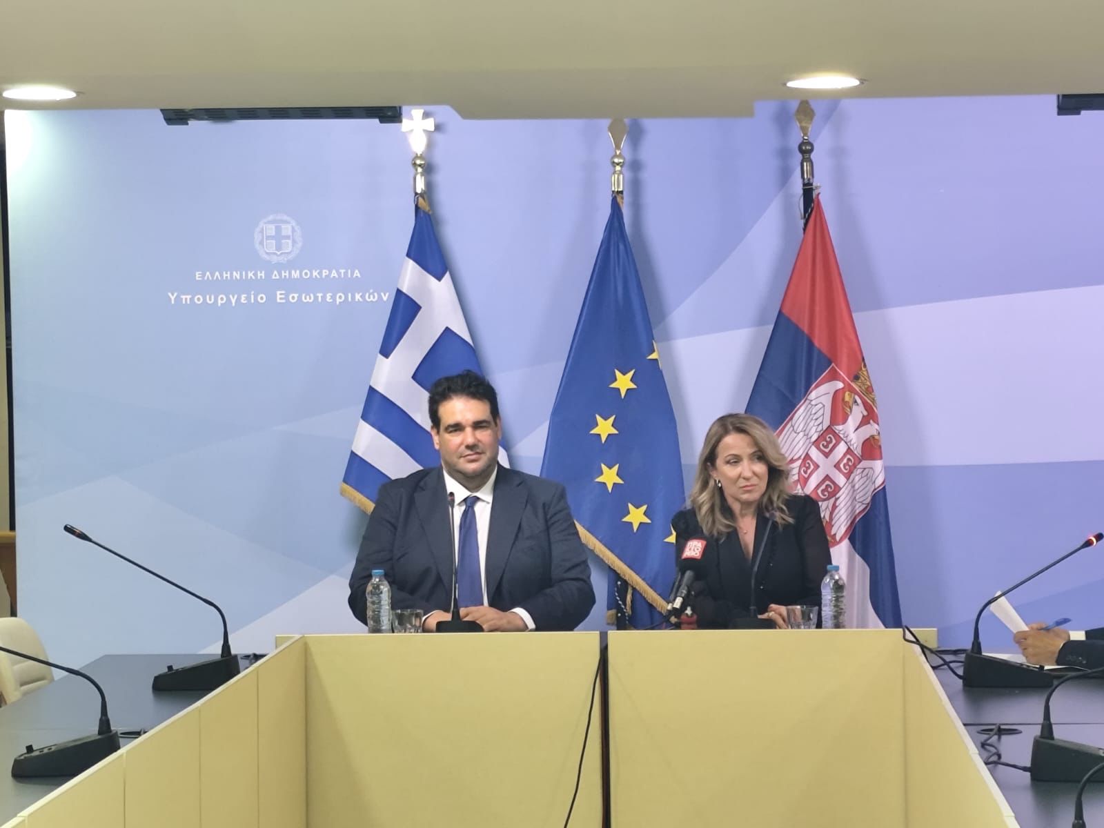 ΕΠΙΣΚΕΨΗ ΤΗΣ ΥΠΟΥΡΓΟΥ ΔΗΜΟΣΙΑΣ ΔΙΟΙΚΗΣΗΣ ΚΑΙ ΤΟΠΙΚΗΣ ΑΥΤΟΔΙΟΙΚΗΣΗΣ ΤΗΣ ΣΕΡΒΙΑΣ ΣΝΕΖΑΝΑ ΠΑΟΥΝΟΒΙΤΣ ΣΤΟ ΥΠΕΣ
