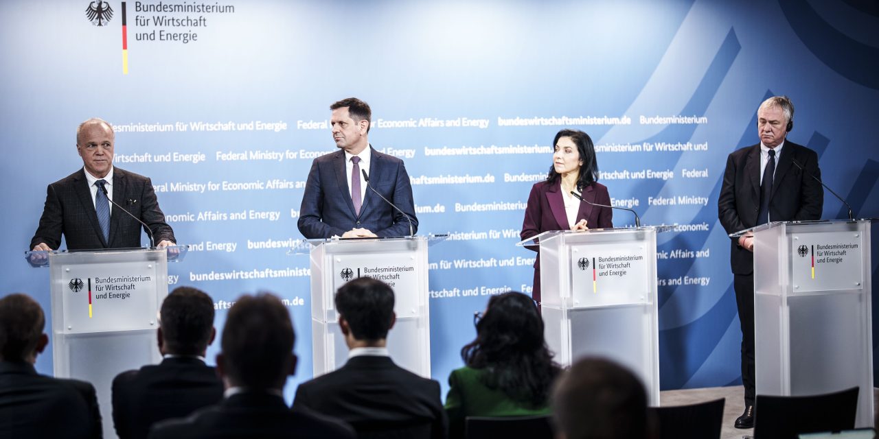 MSC CRUISES ΚΑΙ MEYER WERFT ΥΠΟΓΡΑΦΟΥΝ ΙΣΤΟΡΙΚΗ ΣΥΜΦΩΝΙΑ ΓΙΑ ΕΞΙ ΚΡΟΥΑΖΙΕΡΟΠΛΟΙΑ ΝΕΑΣ ΓΕΝΙΑΣ