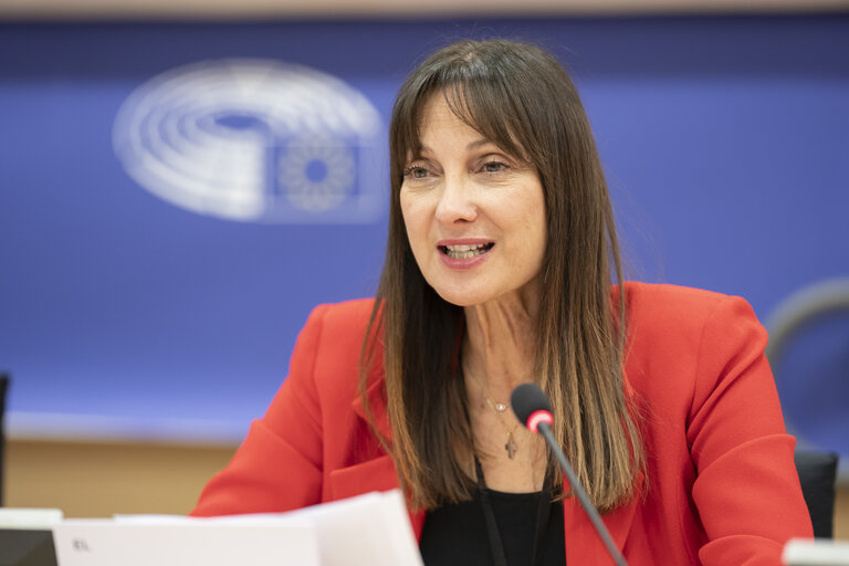 Παρέμβαση Κουντουρά στην Κομισιόν: Ζητά μέτρα άμεσης ενίσχυσης της μεταφορικής συνδεσιμότητας των νησιωτικών περιοχών και ειδική χρηματοδότησή τους στη νέα ευρωπαϊκή στρατηγική για τα νησιά ￼