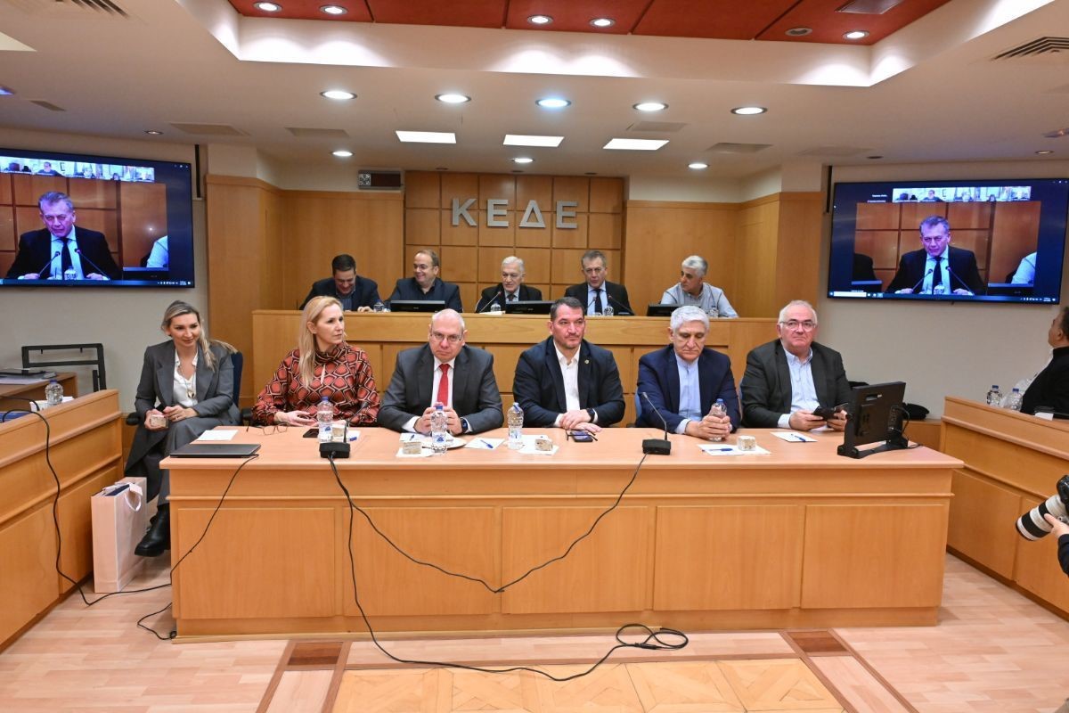 ΚΕΔΕ: Πρώτη συνεδρίαση για το 2026 με επίκεντρο τη χρηματοδότηση των Δήμων και τον αθλητισμό