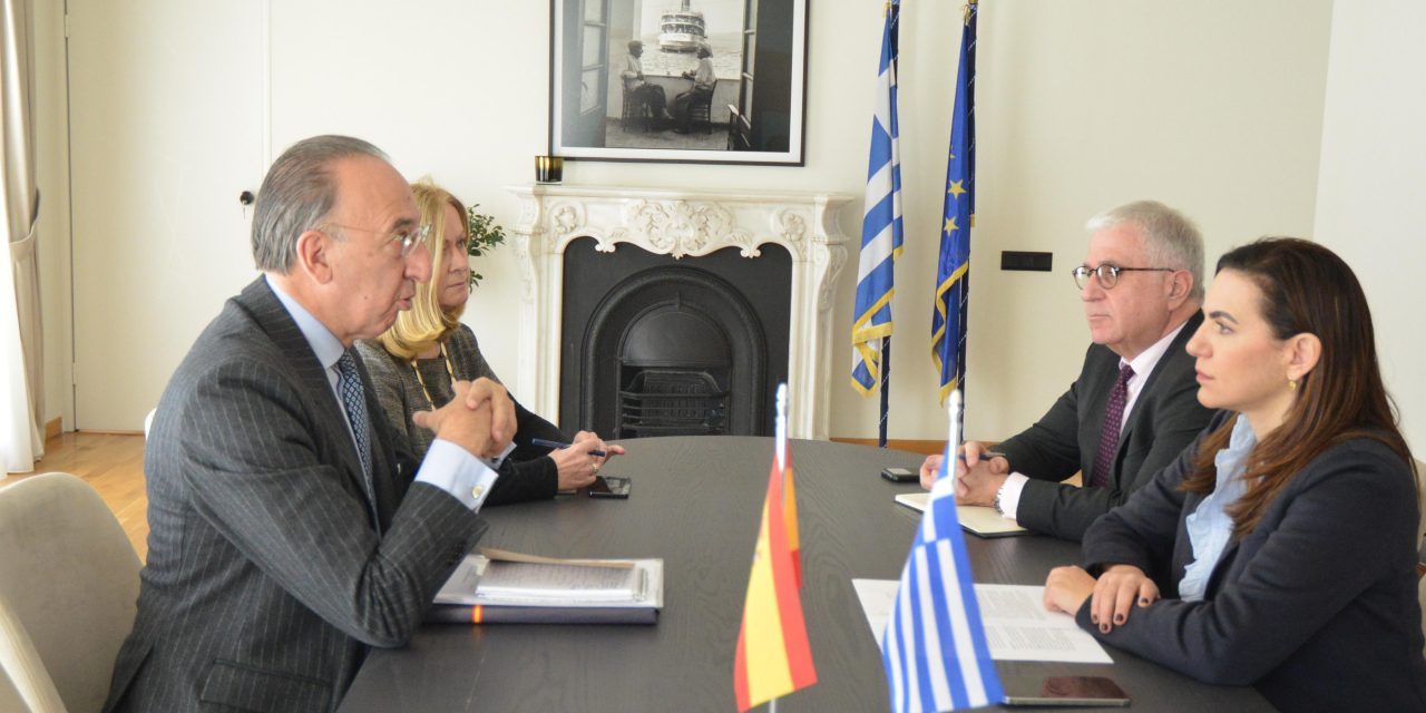 Η υπουργός Τουρισμού Όλγα Κεφαλογιάννη συναντήθηκε με τον πρέσβη της Ισπανίας στην Ελλάδα
