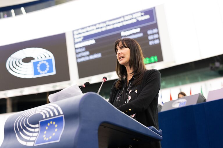 Κενό ευθύνης στην ασφάλεια των τρένων: η Έλενα Κουντουρά ζητά από την Κομισιόν ευρωπαϊκό μηχανισμό παρέμβασης για παραβιάσεις στα κράτη-μέλη  και ενεργό ρόλο του Ευρωπαϊκού Οργανισμού Σιδηροδρόμων