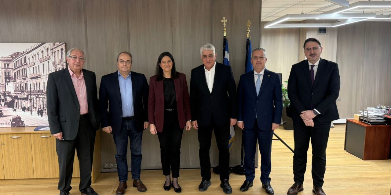 ΚΕΔΕ στο Υπουργείο Εργασίας & Κοινωνικής Ασφάλισης: Ξεκάθαρο μήνυμα για άμεση ενίσχυση με προσωπικό στους Δήμους, με διασφάλιση και ενίσχυση του προγράμματος 55+￼