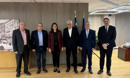 ΚΕΔΕ στο Υπουργείο Εργασίας & Κοινωνικής Ασφάλισης: Ξεκάθαρο μήνυμα για άμεση ενίσχυση με προσωπικό στους Δήμους, με διασφάλιση και ενίσχυση του προγράμματος 55+￼