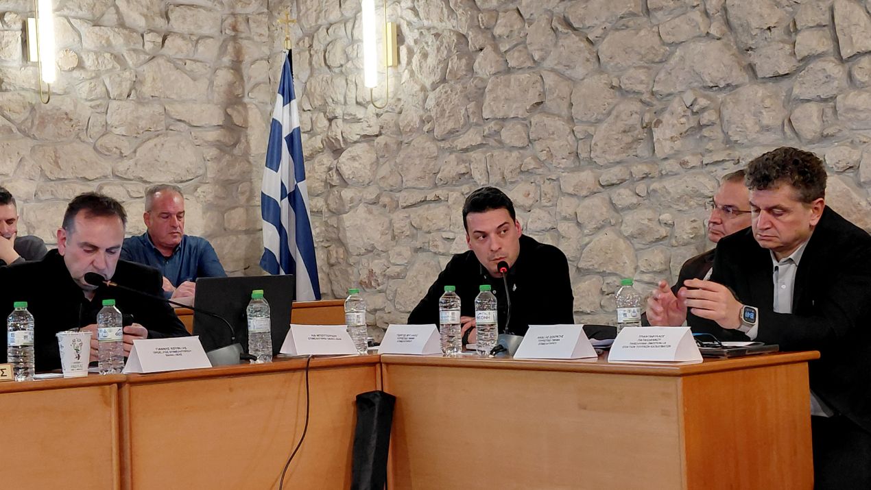 ΕΠΙΜΕΛΗΤΗΡΙΟ ΧΑΛΚΙΔΙΚΗΣ_  ΔΤ & ΦΩΤΟ ΑΠΟ ΣΥΝΑΝΤΗΣΗ ΜΕ ΤΟΥΡΙΣΤΙΚΕΣ ΕΠΙΧΕΙΡΗΣΕΙΣ ΚΑΣΣΑΝΔΡΑΣ