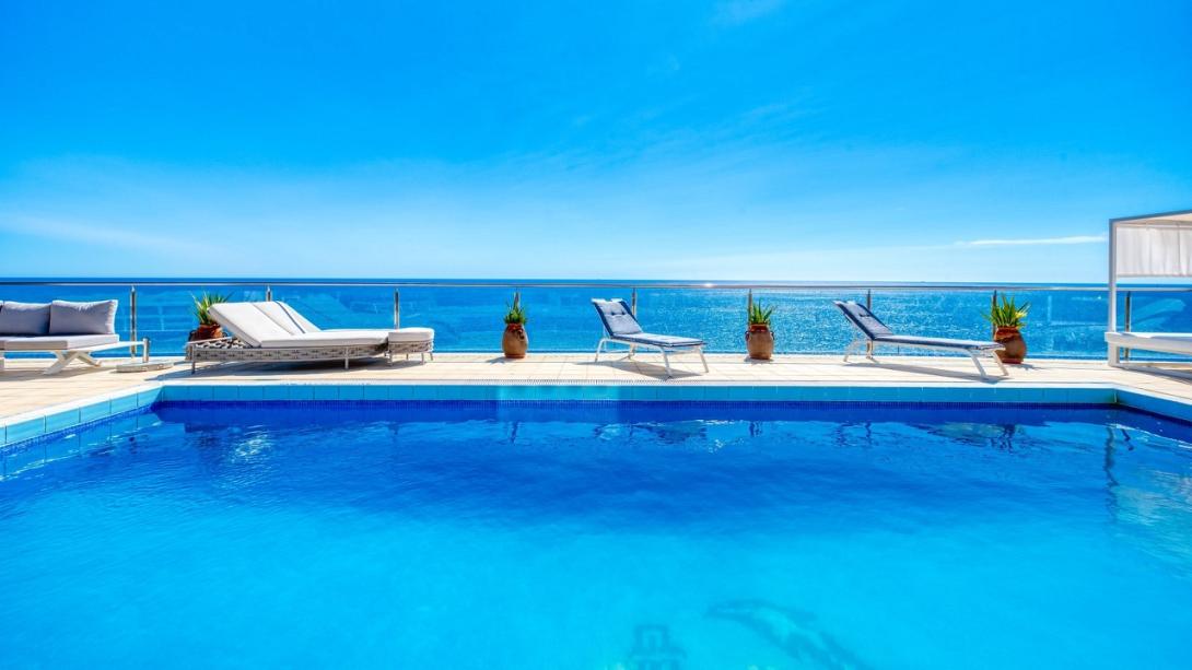 Tour operator προς Κρητικούς ξενοδόχους: «Ο πόλεμος μας οδηγεί σε προσωρινή στάση πληρωμών»