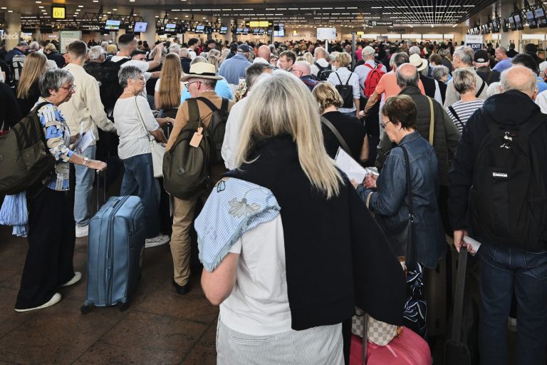 Βρυξέλλες: Στο τραπέζι ακυρώσεις πτήσεων και ακριβότερα εισιτήρια – Ανησυχία για το καλοκαίρι